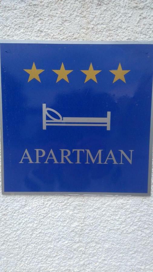 Markaat Apartment Пула Екстер'єр фото
