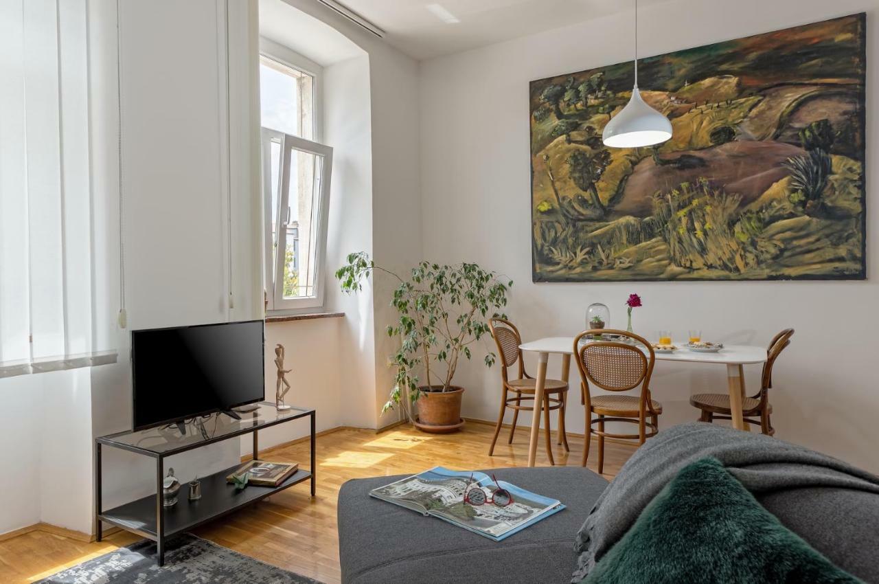 Markaat Apartment Пула Екстер'єр фото